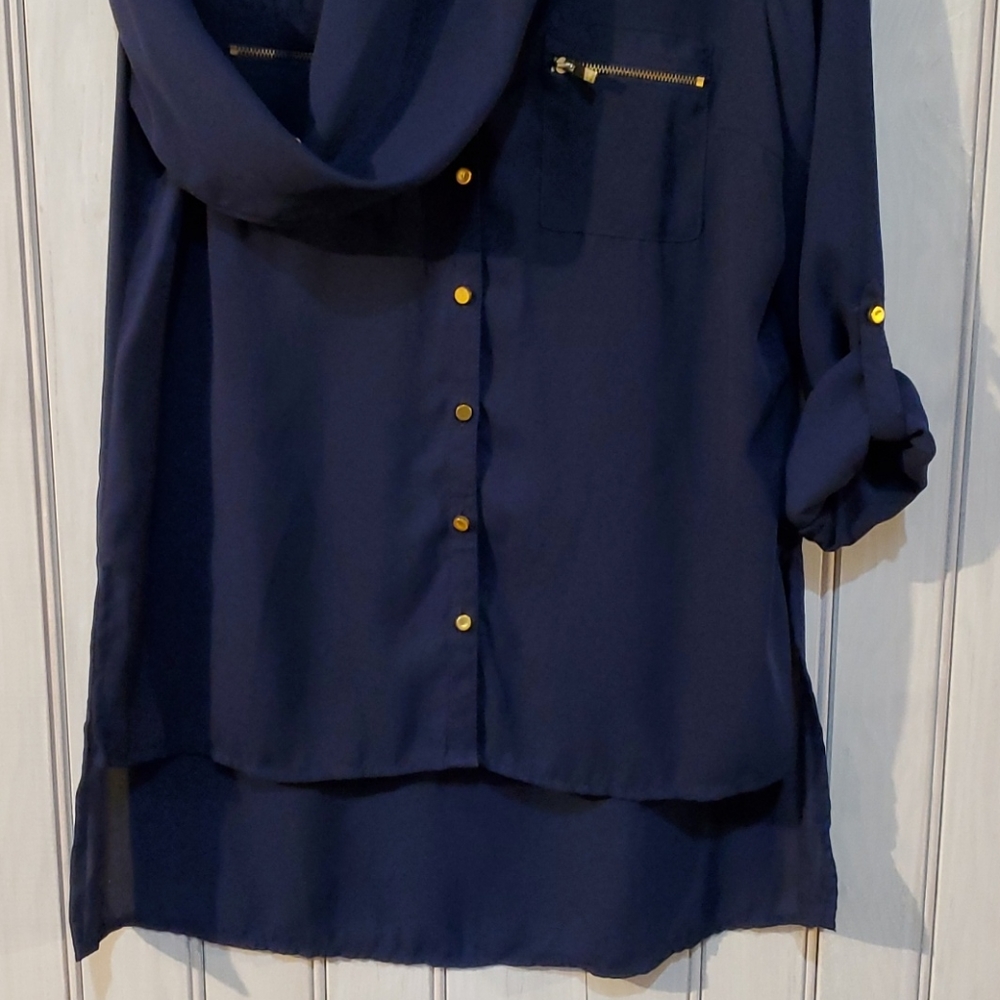 Blouse - Picture 8 of 9